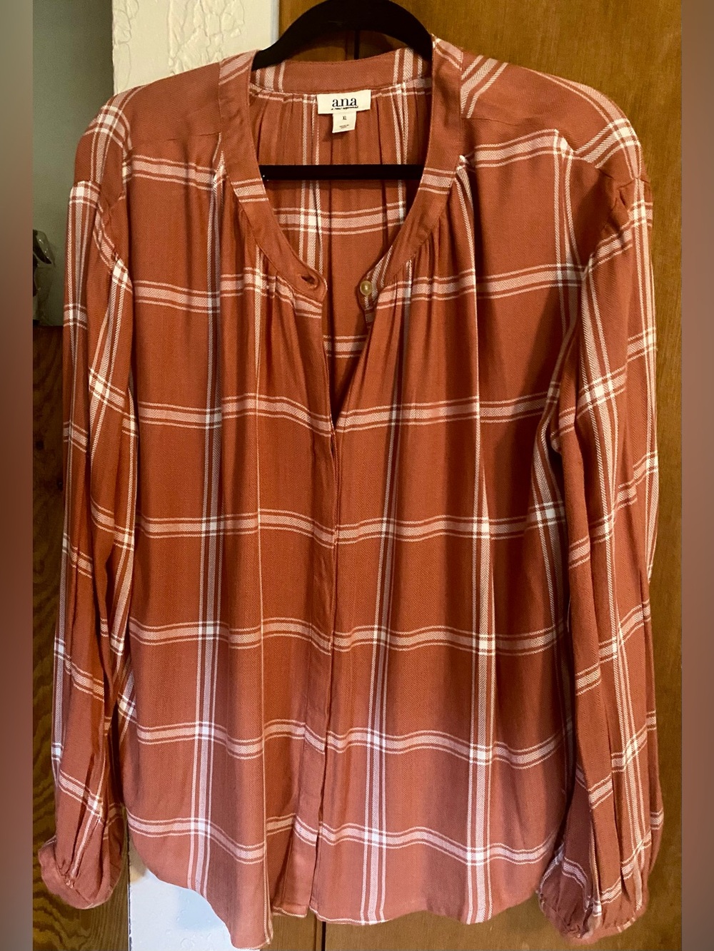 a.n.a NWT Sz: XL 26”PTP Rust Plaid Henley Style Placket